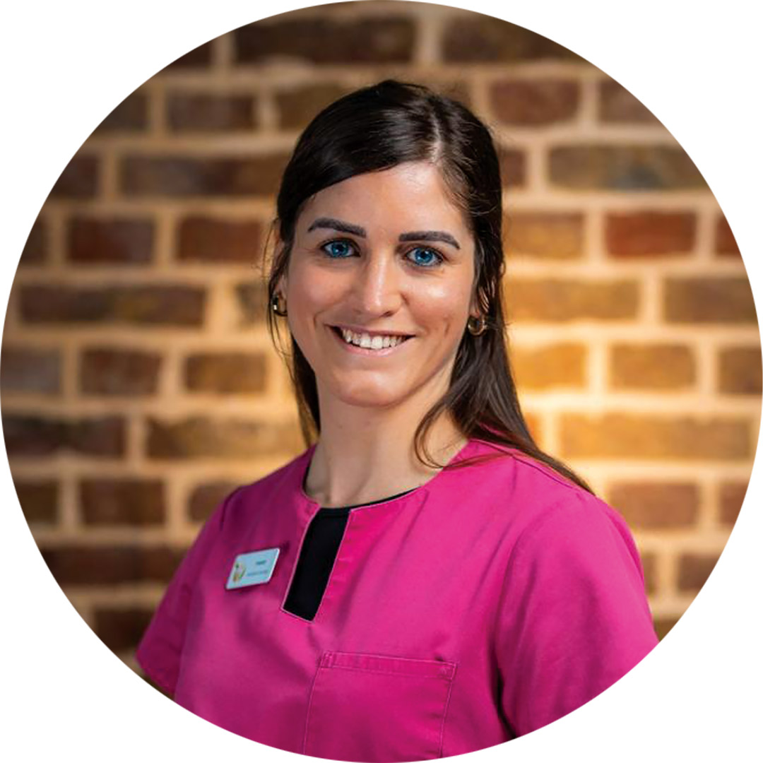 Fanny : Moste.FR | Centre de formation en orthodontie - Amiens Fanny : Moste.FR | Centre de formation en orthodontie - Amiens